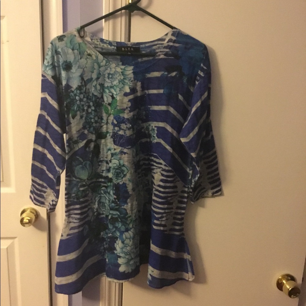 Floral multi-colored B.L.E.U Tunic Top